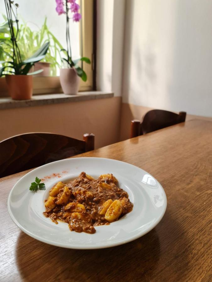 Restaurant & Apartments Getaway Pri Kobalu فيبافا المظهر الخارجي الصورة